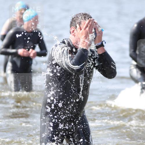 22.06.2025 - Viking Triathlon H.Heesch http://msf.ph/oto/8059424 22.06.2025 10:31:58 Schwimmen 63, 87, 124, 125, 193, 207, 226, 271, 435, 449, 464, 488, 507, 658 meine-sportfotos.de