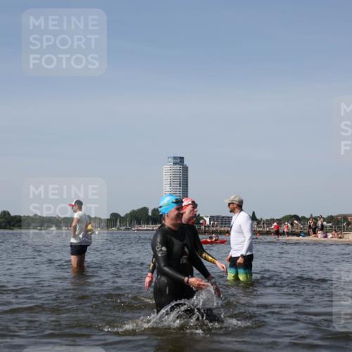 22.06.2025 - Viking Triathlon Michael Strokosch http://msf.ph/oto/8059447 22.06.2025 10:41:44 Schwimmen 58, 142, 194, 220, 221, 505, 625, 629 meine-sportfotos.de