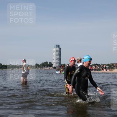 22.06.2025 - Viking Triathlon Michael Strokosch http://msf.ph/oto/8059452 22.06.2025 10:41:45 Schwimmen 58, 142, 194, 220, 221, 505, 625, 629 meine-sportfotos.de
