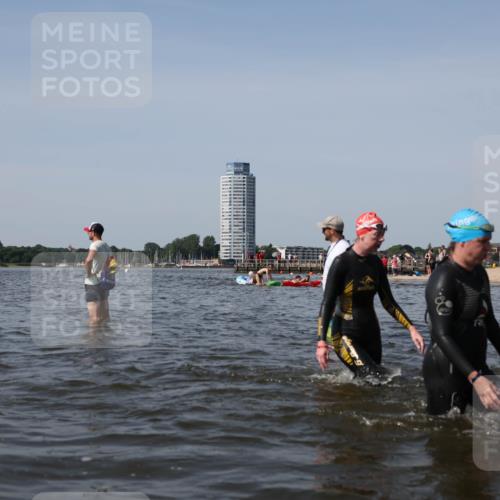 22.06.2025 - Viking Triathlon Michael Strokosch http://msf.ph/oto/8059459 22.06.2025 10:41:45 Schwimmen 58, 142, 194, 220, 221, 505, 625, 629 meine-sportfotos.de