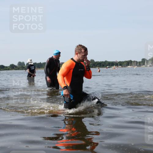 22.06.2025 - Viking Triathlon Michael Strokosch http://msf.ph/oto/8059465 22.06.2025 10:52:17 Schwimmen 116, 136, 481, 490 meine-sportfotos.de