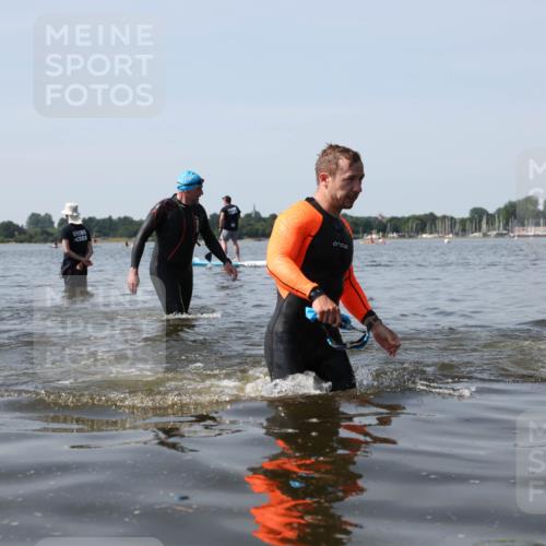 22.06.2025 - Viking Triathlon Michael Strokosch http://msf.ph/oto/8059471 22.06.2025 10:52:17 Schwimmen 116, 136, 481, 490 meine-sportfotos.de