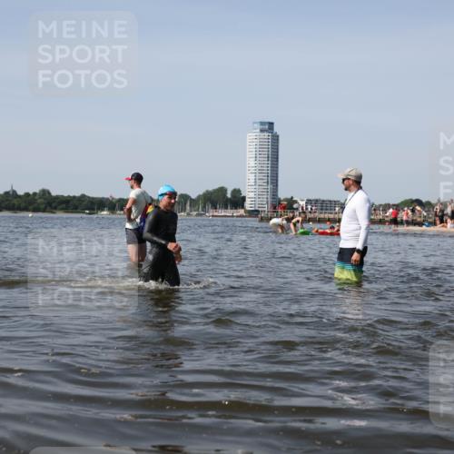 22.06.2025 - Viking Triathlon Michael Strokosch http://msf.ph/oto/8059478 22.06.2025 10:41:47 Schwimmen 58, 142, 194, 220, 221, 625, 629 meine-sportfotos.de
