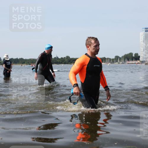 22.06.2025 - Viking Triathlon Michael Strokosch http://msf.ph/oto/8059479 22.06.2025 10:52:18 Schwimmen 116, 136, 481, 490 meine-sportfotos.de