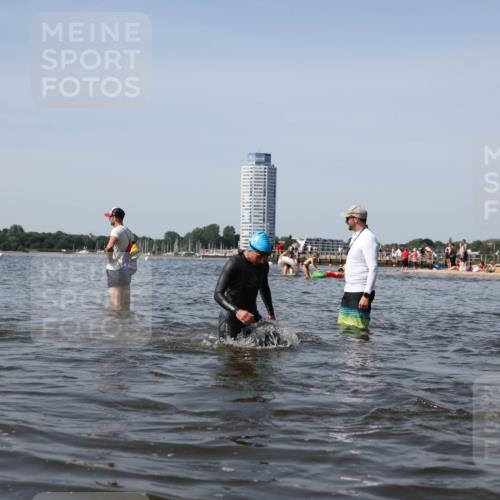 22.06.2025 - Viking Triathlon Michael Strokosch http://msf.ph/oto/8059496 22.06.2025 10:41:48 Schwimmen 58, 142, 194, 220, 221, 625, 629 meine-sportfotos.de