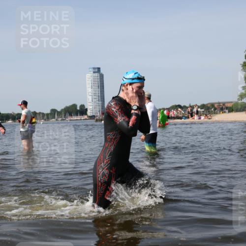 22.06.2025 - Viking Triathlon Michael Strokosch http://msf.ph/oto/8059545 22.06.2025 10:41:54 Schwimmen 58, 142, 159, 199, 221, 625 meine-sportfotos.de