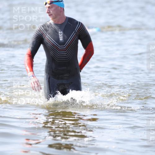 22.06.2025 - Viking Triathlon H.Heesch http://msf.ph/oto/8059557 22.06.2025 10:32:42 Schwimmen 80, 208, 278, 554 meine-sportfotos.de