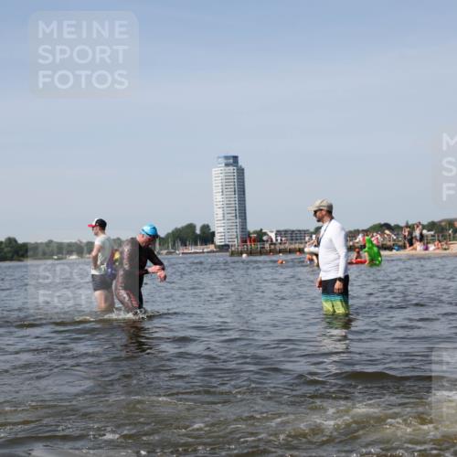 22.06.2025 - Viking Triathlon Michael Strokosch http://msf.ph/oto/8059558 22.06.2025 10:41:55 Schwimmen 58, 142, 159, 199, 221, 625 meine-sportfotos.de