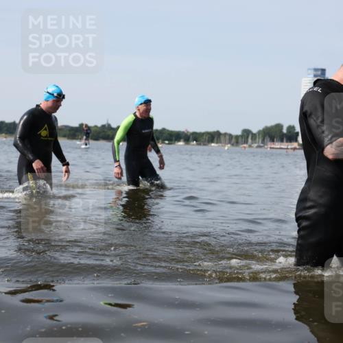 22.06.2025 - Viking Triathlon Michael Strokosch http://msf.ph/oto/8059561 22.06.2025 10:52:50 Schwimmen 106, 160, 656 meine-sportfotos.de