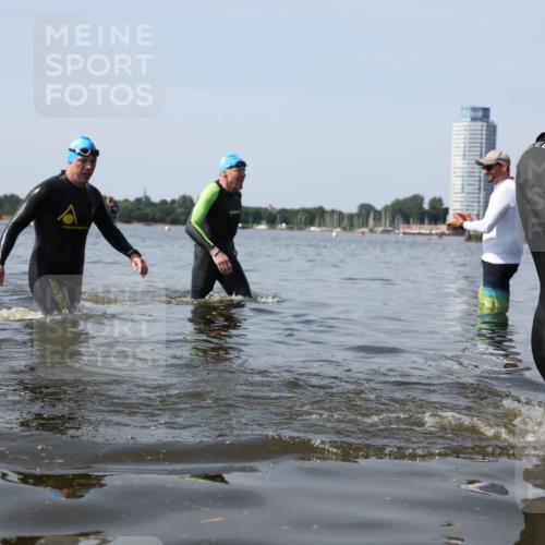 22.06.2025 - Viking Triathlon Michael Strokosch http://msf.ph/oto/8059563 22.06.2025 10:52:51 Schwimmen 106, 160, 656 meine-sportfotos.de