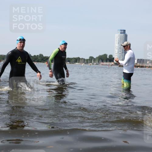 22.06.2025 - Viking Triathlon Michael Strokosch http://msf.ph/oto/8059567 22.06.2025 10:52:51 Schwimmen 106, 160, 656 meine-sportfotos.de