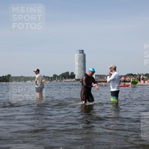 22.06.2025 - Viking Triathlon Michael Strokosch http://msf.ph/oto/8059570 22.06.2025 10:41:57 Schwimmen 58, 159, 199, 221, 625 meine-sportfotos.de