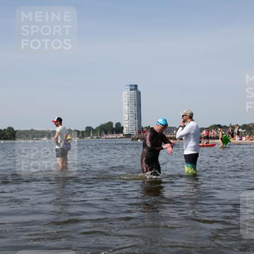 22.06.2025 - Viking Triathlon Michael Strokosch http://msf.ph/oto/8059575 22.06.2025 10:41:57 Schwimmen 58, 159, 199, 221, 625 meine-sportfotos.de