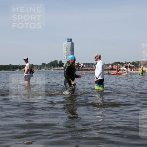 22.06.2025 - Viking Triathlon Michael Strokosch http://msf.ph/oto/8059580 22.06.2025 10:42:01 Schwimmen 78, 159, 199, 221 meine-sportfotos.de