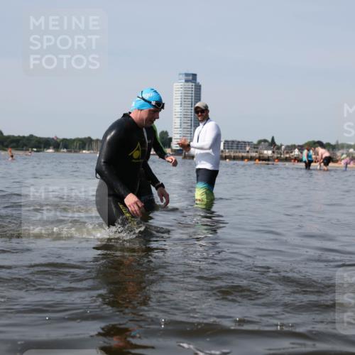 22.06.2025 - Viking Triathlon Michael Strokosch http://msf.ph/oto/8059582 22.06.2025 10:52:53 Schwimmen 106, 160, 656 meine-sportfotos.de