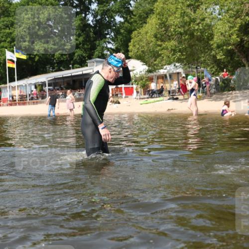 22.06.2025 - Viking Triathlon Michael Strokosch http://msf.ph/oto/8059603 22.06.2025 10:52:58 Schwimmen 106, 160, 470, 640, 656 meine-sportfotos.de