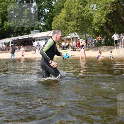 22.06.2025 - Viking Triathlon Michael Strokosch http://msf.ph/oto/8059607 22.06.2025 10:52:58 Schwimmen 106, 160, 470, 640, 656 meine-sportfotos.de