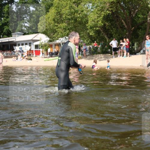22.06.2025 - Viking Triathlon Michael Strokosch http://msf.ph/oto/8059619 22.06.2025 10:52:59 Schwimmen 106, 160, 470, 640, 656 meine-sportfotos.de