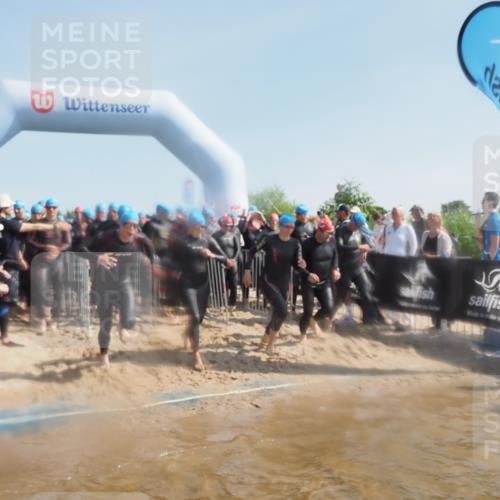22.06.2025 - Viking Triathlon MichiJ http://msf.ph/oto/8059684 22.06.2025 10:04:56 Schwimmen 29, 70, 72, 197, 248, 254, 295, 362, 394, 411, 416, 423, 509, 527, 620 meine-sportfotos.de