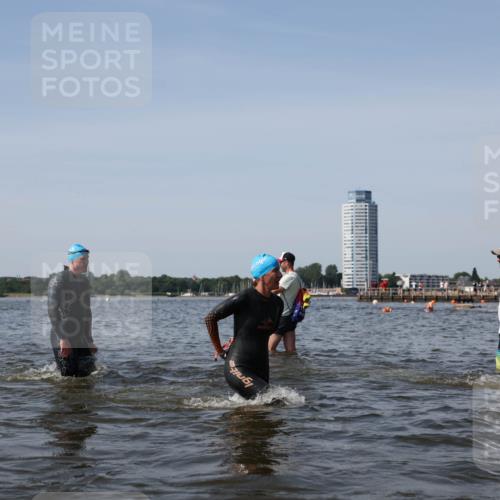 22.06.2025 - Viking Triathlon Michael Strokosch http://msf.ph/oto/8059716 22.06.2025 10:42:17 Schwimmen 16, 65, 78, 192, 281, 290, 326, 460, 465 meine-sportfotos.de