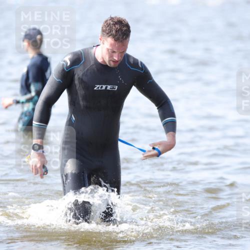22.06.2025 - Viking Triathlon H.Heesch http://msf.ph/oto/8059736 22.06.2025 10:33:35 Schwimmen 5, 38, 50, 149, 242, 255, 304, 348, 382, 438, 457, 522, 524 meine-sportfotos.de
