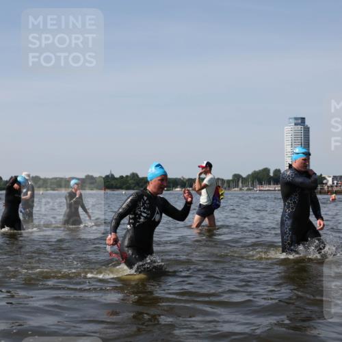 22.06.2025 - Viking Triathlon Michael Strokosch http://msf.ph/oto/8059750 22.06.2025 10:42:20 Schwimmen 16, 65, 78, 192, 281, 290, 318, 326, 460, 465 meine-sportfotos.de