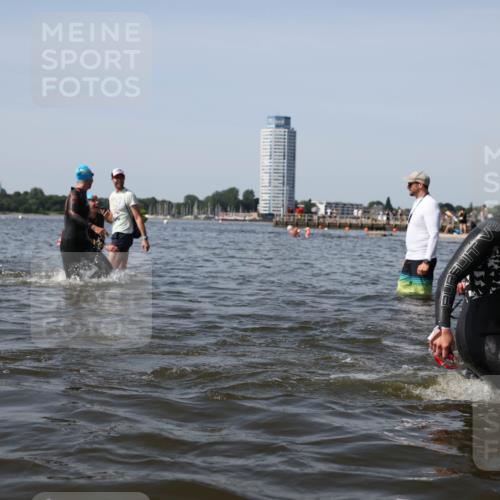 22.06.2025 - Viking Triathlon Michael Strokosch http://msf.ph/oto/8059773 22.06.2025 10:42:22 Schwimmen 16, 65, 192, 281, 290, 318, 326, 460, 465 meine-sportfotos.de