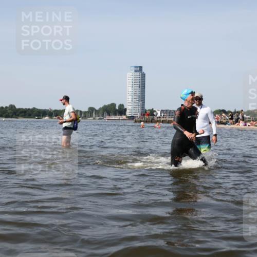 22.06.2025 - Viking Triathlon Michael Strokosch http://msf.ph/oto/8059798 22.06.2025 10:42:25 Schwimmen 16, 55, 65, 192, 281, 290, 318, 326, 427, 460, 465 meine-sportfotos.de