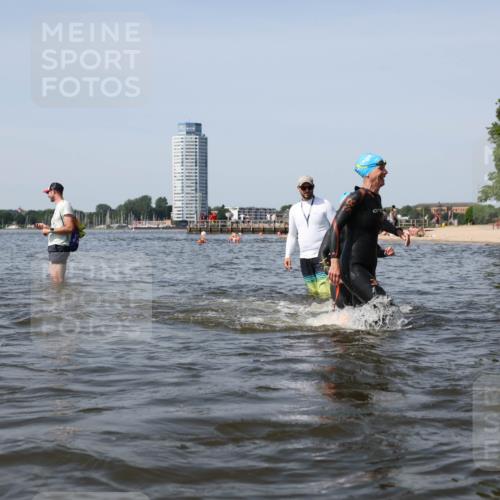 22.06.2025 - Viking Triathlon Michael Strokosch http://msf.ph/oto/8059809 22.06.2025 10:42:25 Schwimmen 16, 55, 65, 192, 281, 290, 318, 326, 427, 460, 465 meine-sportfotos.de