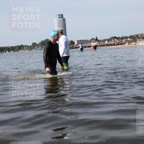 22.06.2025 - Viking Triathlon Michael Strokosch http://msf.ph/oto/8059810 22.06.2025 10:53:25 Schwimmen 201, 241, 319 meine-sportfotos.de