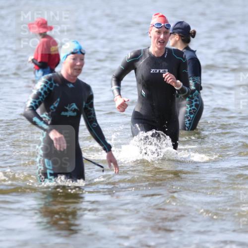 22.06.2025 - Viking Triathlon H.Heesch http://msf.ph/oto/8059834 22.06.2025 10:34:04 Schwimmen 46, 70, 75, 184, 294, 297, 429, 478, 527, 532, 540, 618, 635 meine-sportfotos.de