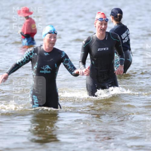 22.06.2025 - Viking Triathlon H.Heesch http://msf.ph/oto/8059837 22.06.2025 10:34:04 Schwimmen 46, 70, 75, 184, 294, 297, 429, 478, 527, 532, 540, 618, 635 meine-sportfotos.de