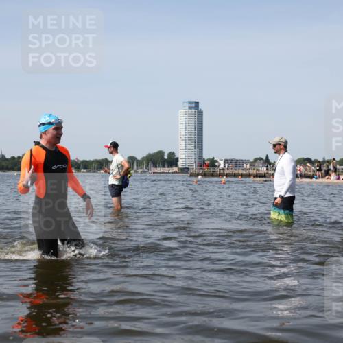 22.06.2025 - Viking Triathlon Michael Strokosch http://msf.ph/oto/8059845 22.06.2025 10:42:27 Schwimmen 16, 55, 65, 192, 281, 318, 326, 427, 460, 465 meine-sportfotos.de