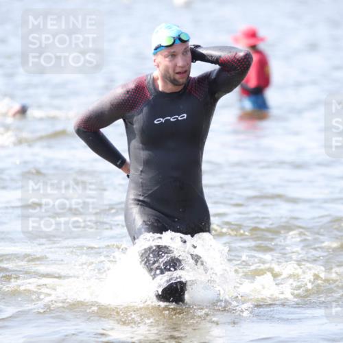 22.06.2025 - Viking Triathlon H.Heesch http://msf.ph/oto/8059849 22.06.2025 10:34:06 Schwimmen 46, 70, 75, 184, 294, 297, 429, 478, 527, 532, 540, 618, 635 meine-sportfotos.de