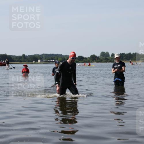 22.06.2025 - Viking Triathlon Michael Strokosch http://msf.ph/oto/8059851 22.06.2025 10:53:45 Schwimmen 634 meine-sportfotos.de