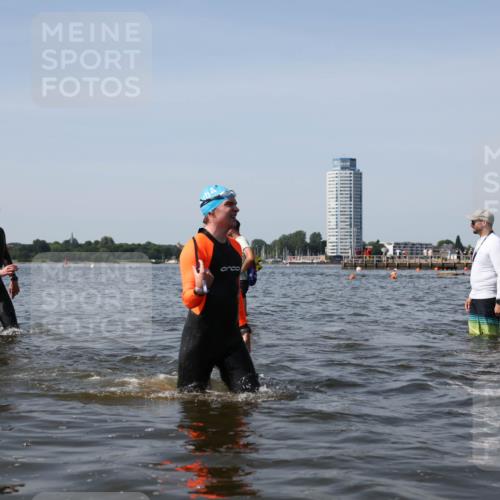 22.06.2025 - Viking Triathlon Michael Strokosch http://msf.ph/oto/8059852 22.06.2025 10:42:28 Schwimmen 16, 55, 65, 192, 281, 318, 326, 427, 465 meine-sportfotos.de