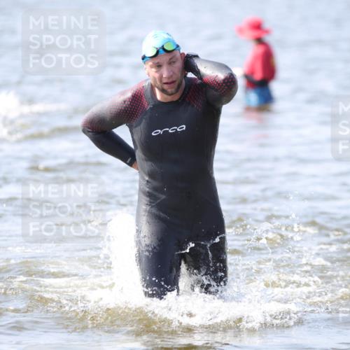 22.06.2025 - Viking Triathlon H.Heesch http://msf.ph/oto/8059854 22.06.2025 10:34:06 Schwimmen 46, 70, 75, 184, 294, 297, 429, 478, 527, 532, 540, 618, 635 meine-sportfotos.de