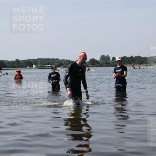 22.06.2025 - Viking Triathlon Michael Strokosch http://msf.ph/oto/8059856 22.06.2025 10:53:46 Schwimmen 634 meine-sportfotos.de