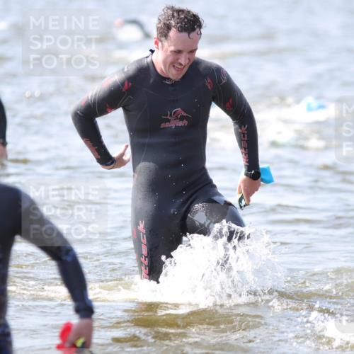 22.06.2025 - Viking Triathlon H.Heesch http://msf.ph/oto/8059860 22.06.2025 10:34:07 Schwimmen 46, 70, 75, 294, 297, 429, 478, 486, 527, 532, 540, 618, 635 meine-sportfotos.de