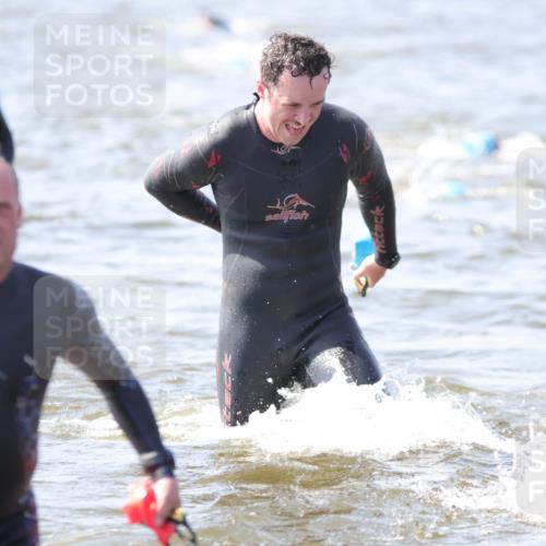 22.06.2025 - Viking Triathlon H.Heesch http://msf.ph/oto/8059865 22.06.2025 10:34:07 Schwimmen 46, 70, 75, 294, 297, 429, 478, 486, 527, 532, 540, 618, 635 meine-sportfotos.de