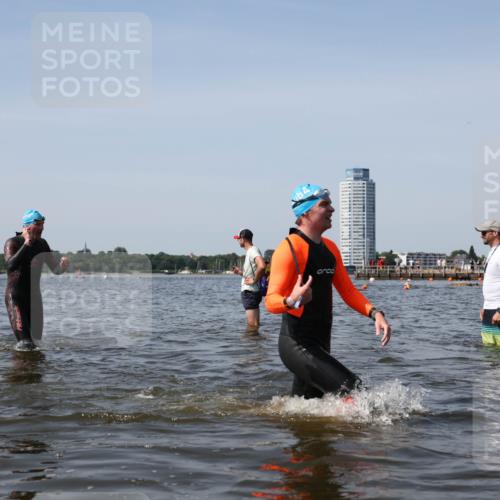 22.06.2025 - Viking Triathlon Michael Strokosch http://msf.ph/oto/8059866 22.06.2025 10:42:28 Schwimmen 16, 55, 65, 192, 281, 318, 326, 427, 465 meine-sportfotos.de