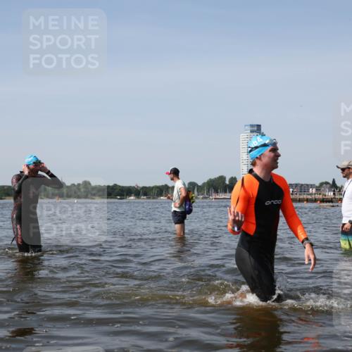 22.06.2025 - Viking Triathlon Michael Strokosch http://msf.ph/oto/8059869 22.06.2025 10:42:28 Schwimmen 16, 55, 65, 192, 281, 318, 326, 427, 465 meine-sportfotos.de