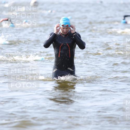 22.06.2025 - Viking Triathlon H.Heesch http://msf.ph/oto/8059883 22.06.2025 10:34:10 Schwimmen 46, 70, 294, 297, 429, 478, 486, 527, 532, 618, 635 meine-sportfotos.de