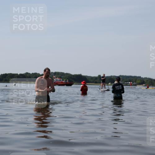 22.06.2025 - Viking Triathlon Michael Strokosch http://msf.ph/oto/8059884 22.06.2025 10:54:41 Schwimmen 305 meine-sportfotos.de