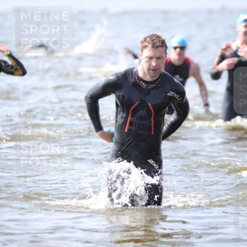 22.06.2025 - Viking Triathlon H.Heesch http://msf.ph/oto/8059894 22.06.2025 10:34:15 Schwimmen 46, 70, 294, 297, 306, 366, 429, 430, 486, 520, 527, 618, 635 meine-sportfotos.de