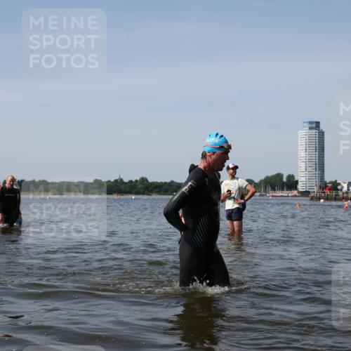 22.06.2025 - Viking Triathlon Michael Strokosch http://msf.ph/oto/8059920 22.06.2025 10:42:34 Schwimmen 55, 65, 171, 192, 318, 427 meine-sportfotos.de