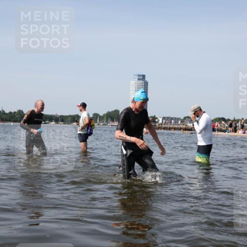 22.06.2025 - Viking Triathlon Michael Strokosch http://msf.ph/oto/8059925 22.06.2025 10:42:39 Schwimmen 55, 171, 240, 318, 369, 427, 441, 624 meine-sportfotos.de