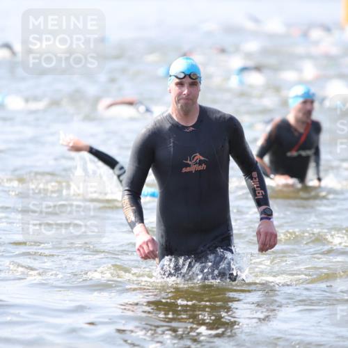 22.06.2025 - Viking Triathlon H.Heesch http://msf.ph/oto/8059927 22.06.2025 10:34:19 Schwimmen 46, 294, 297, 306, 366, 430, 486, 520, 527, 546, 618 meine-sportfotos.de
