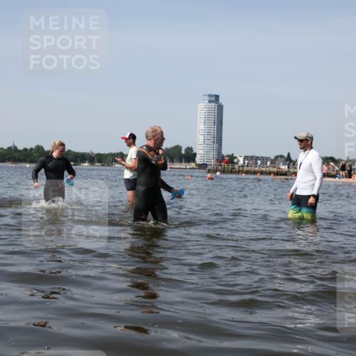 22.06.2025 - Viking Triathlon Michael Strokosch http://msf.ph/oto/8059935 22.06.2025 10:42:42 Schwimmen 55, 171, 240, 282, 369, 427, 441, 624 meine-sportfotos.de