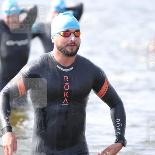 22.06.2025 - Viking Triathlon H.Heesch http://msf.ph/oto/8059955 22.06.2025 10:34:30 Schwimmen 114, 247, 284, 306, 323, 341, 366, 430, 486, 520, 546, 550 meine-sportfotos.de